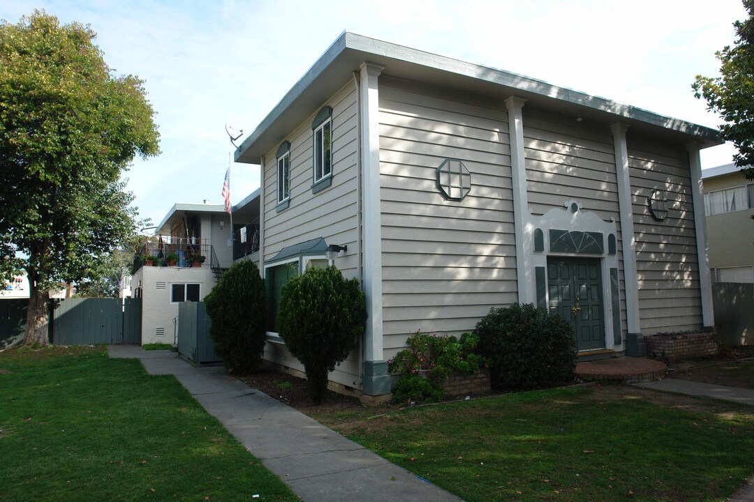3681 Bridgeport Ct in San Jose, CA - Foto de edificio
