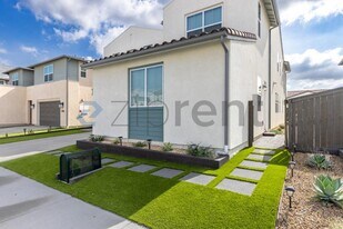 2412 Paseo Archer in Chula Vista, CA - Building Photo