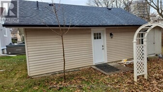 452 D'Arcy St in Newmarket, ON - Building Photo