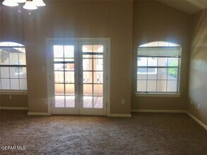 3112 Tierra Bowles Dr in El Paso, TX - Building Photo - Building Photo