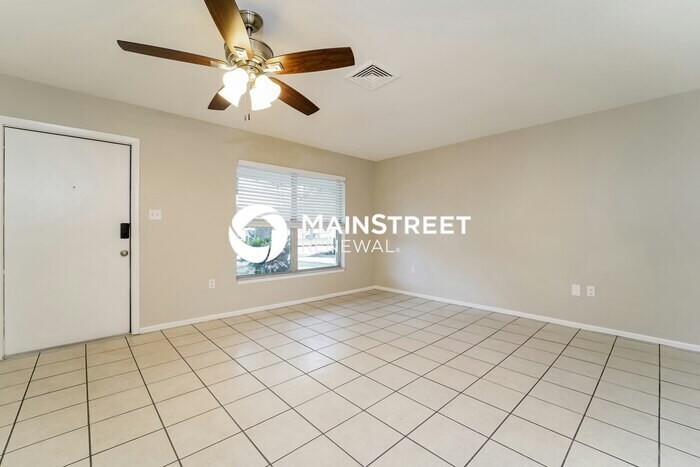 3411 Spainwood Dr in Sarasota, FL - Building Photo