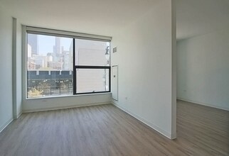 925 W Van Buren St in Chicago, IL - Building Photo - Building Photo