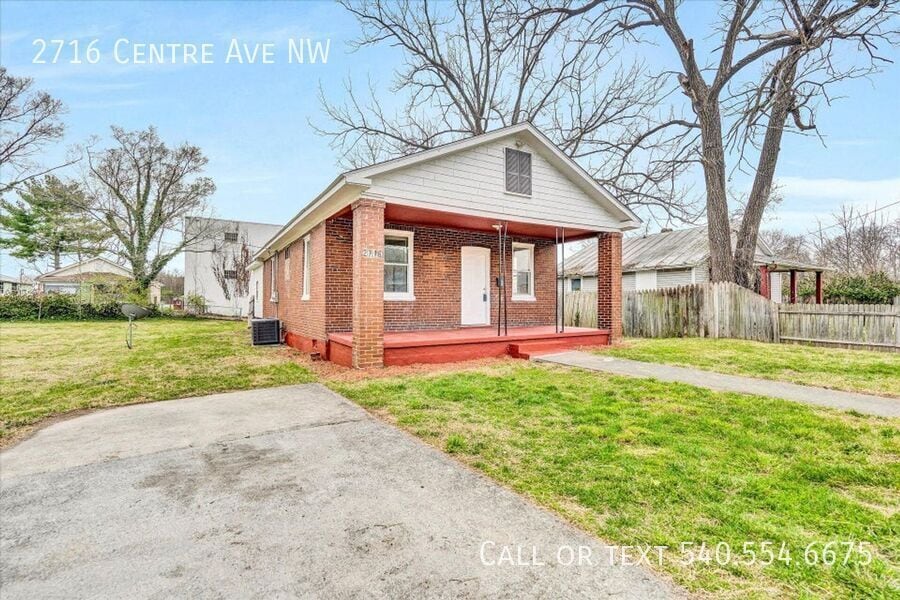 2716 Centre Ave NW in Roanoke, VA - Building Photo