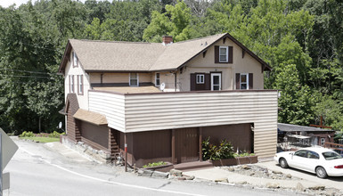 3300 Brownsville Rd in South Park, PA - Building Photo - Primary Photo