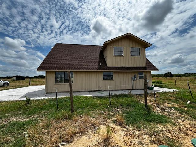 810 Bounds Rd in Gunter, TX - Foto de edificio