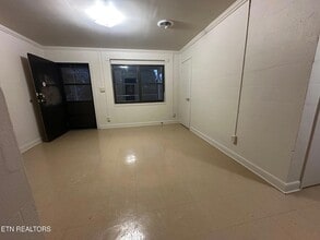 706 Jay St in Jefferson City, TN - Foto de edificio - Building Photo