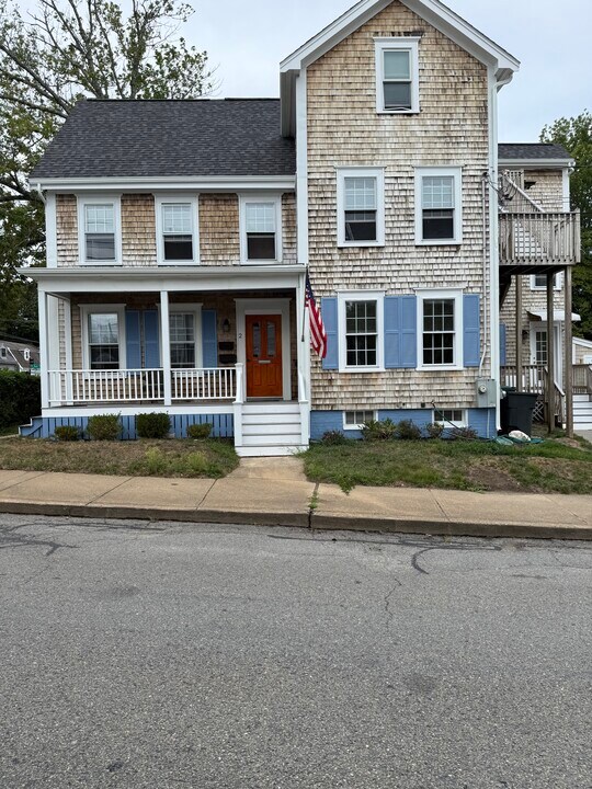 2 Fremont St, Unit 1 in Plymouth, MA - Building Photo