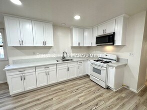 622 E 7th St in Long Beach, CA - Building Photo - Building Photo