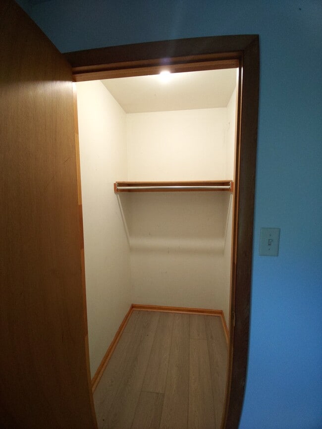 131 Crystal Rd, Unit #5 in Colmar, PA - Foto de edificio - Building Photo