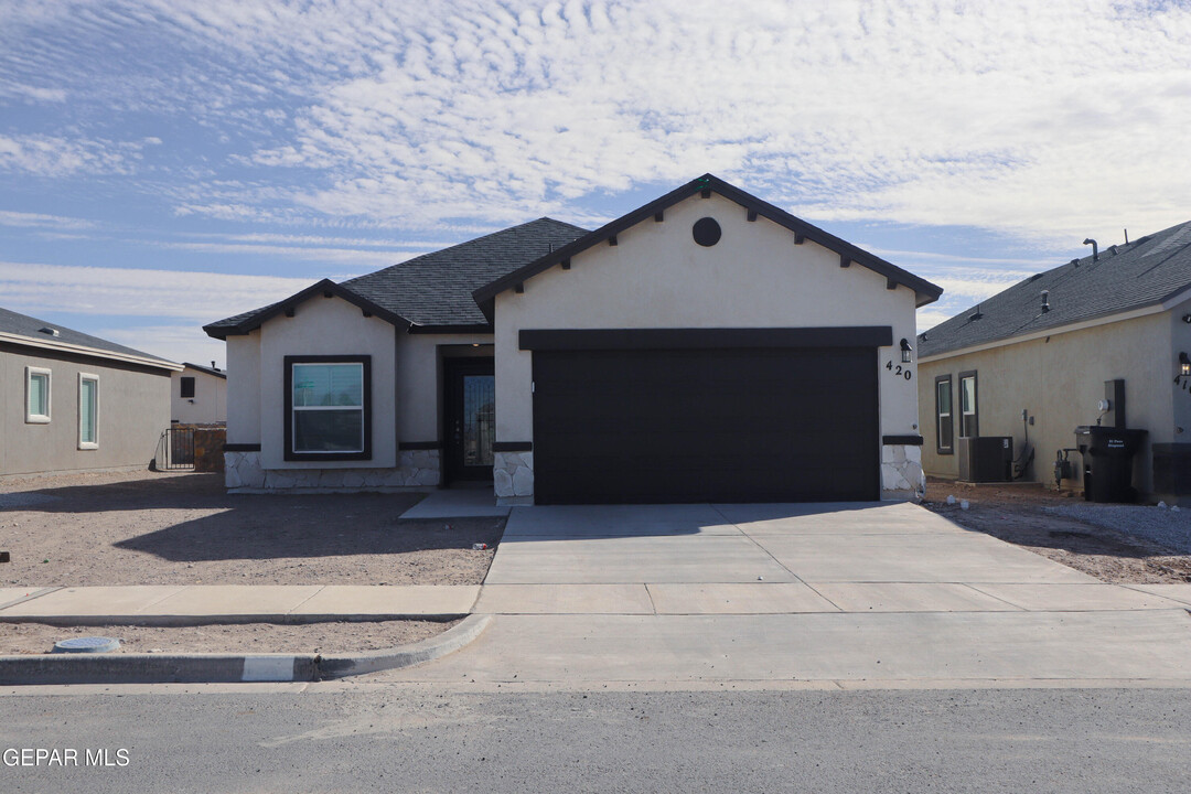 420 Santiago Munoz in Canutillo, TX - Building Photo