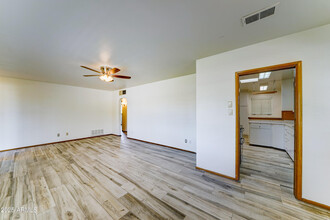 4201 E Avalon Dr in Phoenix, AZ - Building Photo - Building Photo