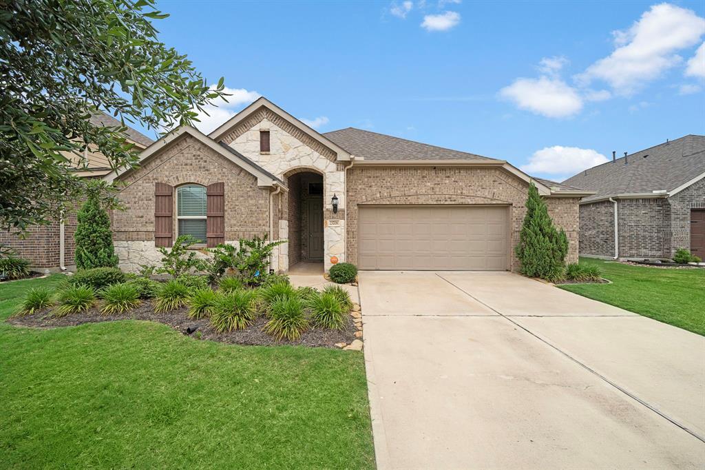 23706 Via Viale Dr in Richmond, TX - Building Photo