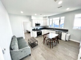 2641 S Budlong Ave in Los Angeles, CA - Building Photo