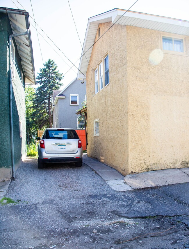 property at 407 9th St S