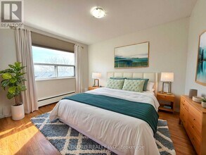 140 Springhurst Ave in Toronto, ON - Building Photo - Building Photo