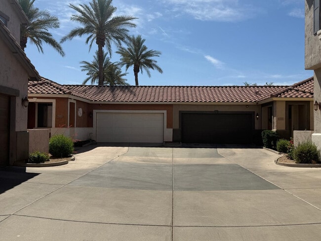 6334 S Blake St in Gilbert, AZ - Building Photo - Building Photo