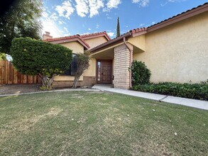 4700 Wetherby Ct in Bakersfield, CA - Building Photo - Building Photo