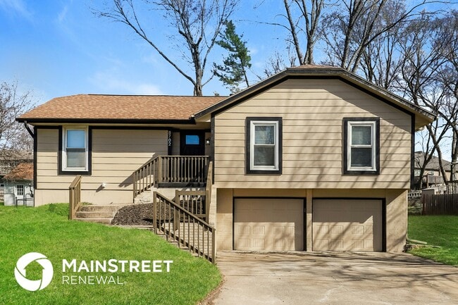 property at 8702 Linda Ln