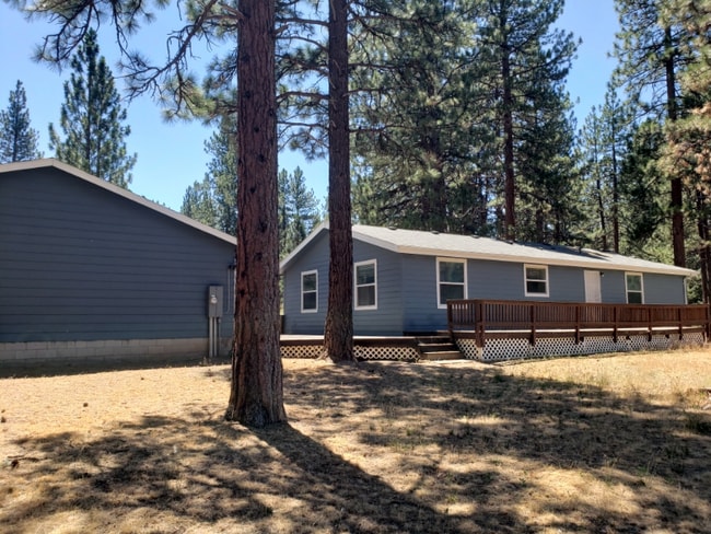 699-495 Circle Ct in Susanville, CA - Foto de edificio - Building Photo