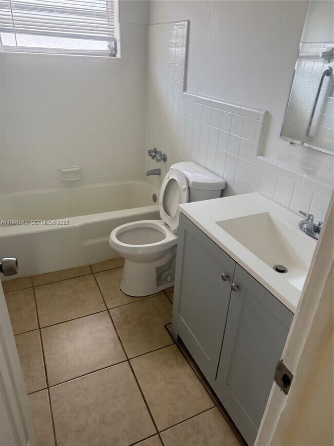 1231 NW 19th Ct in Fort Lauderdale, FL - Building Photo - Building Photo