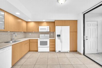 8540 SW 133rd Avenue Rd, Unit 312 in Miami, FL - Building Photo - Building Photo