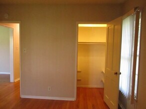 12436 Cumpston St in Valley Village, CA - Building Photo - Building Photo