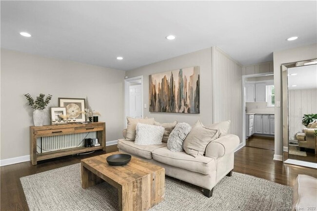 80 Ridgewood Ave in Stamford, CT - Building Photo - Building Photo