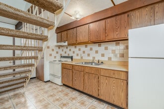 The Grove Apartments in Grove City, OH - Building Photo - Interior Photo