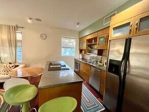 1330 Drexel Ave, Unit 101 in Miami Beach, FL - Building Photo - Building Photo