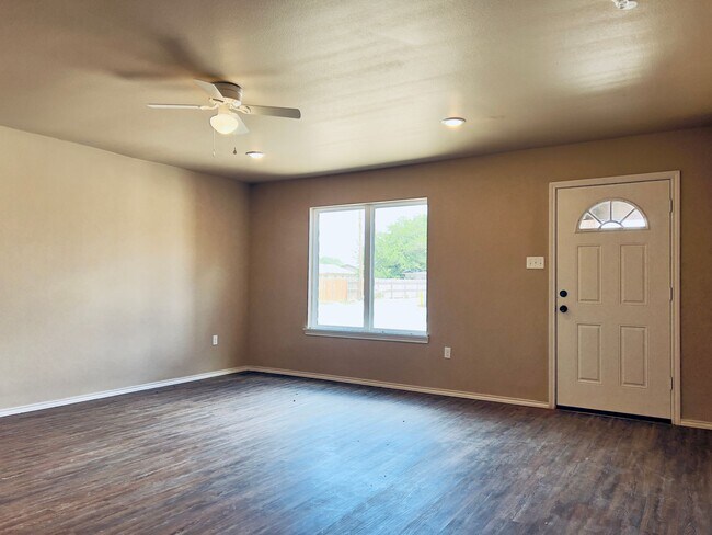 2417 N Ave N in Lubbock, TX - Building Photo - Building Photo
