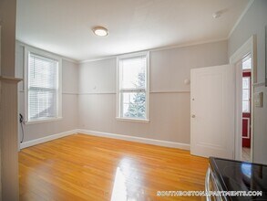 510 E Broadway in Boston, MA - Building Photo - Building Photo