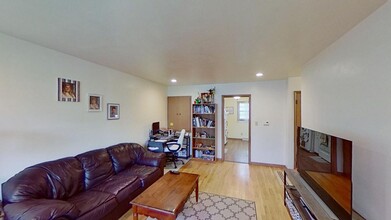 1906 Wilson Ave in Ames, IA - Building Photo - Building Photo