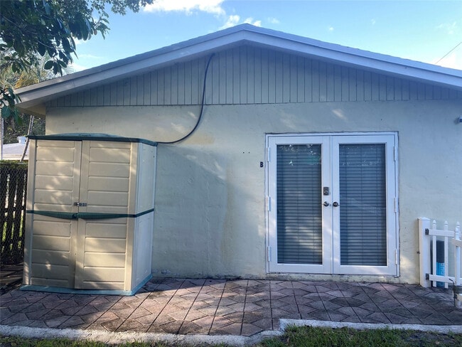536 NW 45th St in Fort Lauderdale, FL - Building Photo - Building Photo