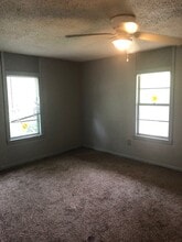 310 S Industrial St in Lindale, TX - Building Photo - Building Photo