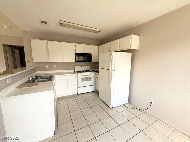 4672 Krissylouise Way in Las Vegas, NV - Building Photo - Building Photo