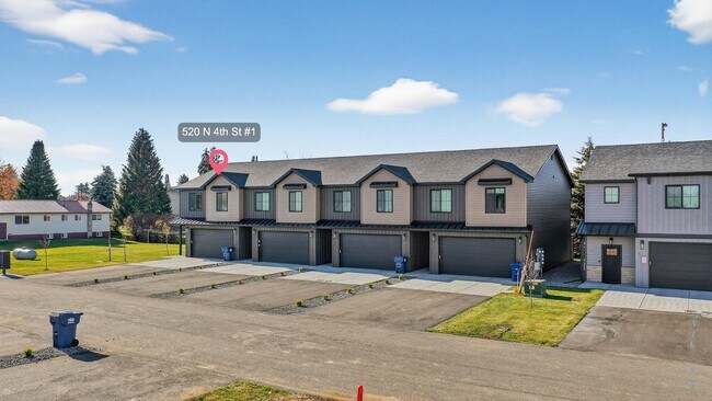 520 N 4th St in Ashton, ID - Building Photo - Building Photo