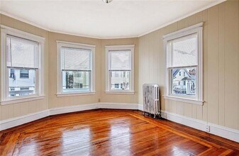 80 Ontario St in Providence, RI - Foto de edificio - Building Photo