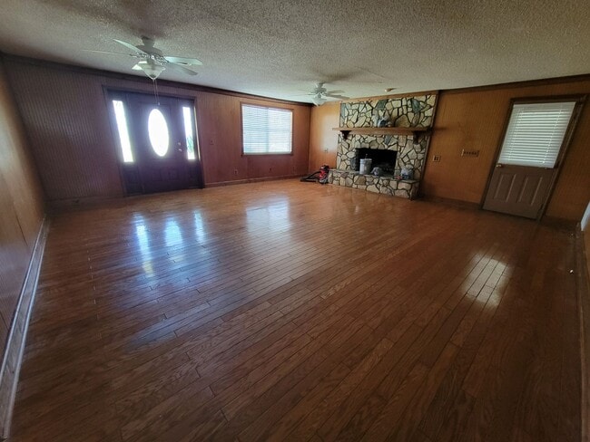 1351 Old Ray City Rd in Nashville, GA - Building Photo - Building Photo