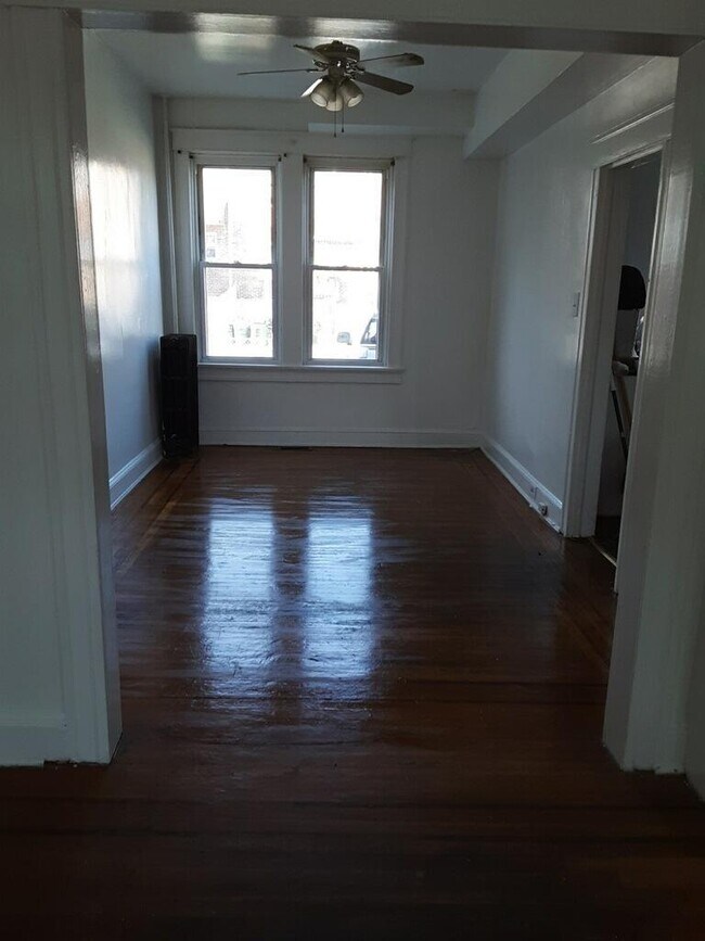 4722 Amberley Ave photo'