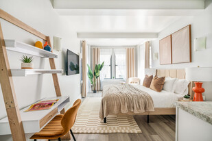 238 W 73rd St in New York, NY - Building Photo
