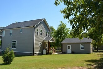 120 Ridgeshore Ct in Macon, NC - Building Photo - Building Photo