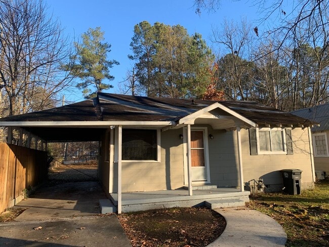 property at 1310 Magnolia Ave SW