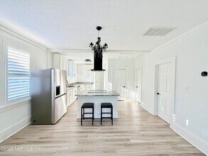 2648 Ernest St in Jacksonville, FL - Building Photo - Building Photo