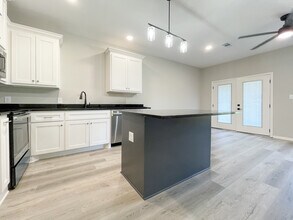 10405 China Spring Rd in Waco, TX - Building Photo - Building Photo
