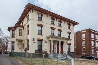 903-905 Asylum Ave in Hartford, CT - Building Photo - Building Photo