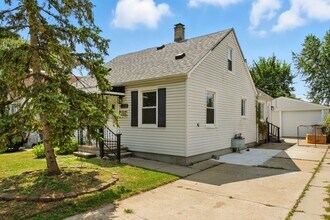 23147 Vance Ave in Hazel Park, MI - Building Photo - Building Photo