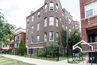 2021 N Humboldt Blvd in Chicago, IL - Building Photo - Building Photo