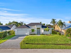 632 SE Seahouse Dr in Port St. Lucie, FL - Building Photo - Building Photo