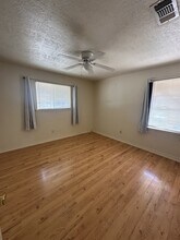 1206 Tom Dee St in Brenham, TX - Building Photo - Building Photo