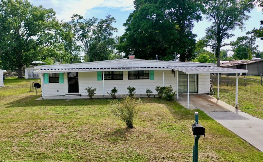 118 Bellamy Cir in Port St. Joe, FL - Building Photo